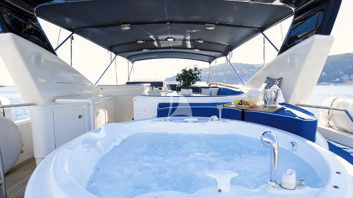 Charter Yacht LADY AMANDA - Guy Couach 30m - 4 Cabins - Cannes - St Tropez - Nice - Antibes - Monaco - French Riviera
