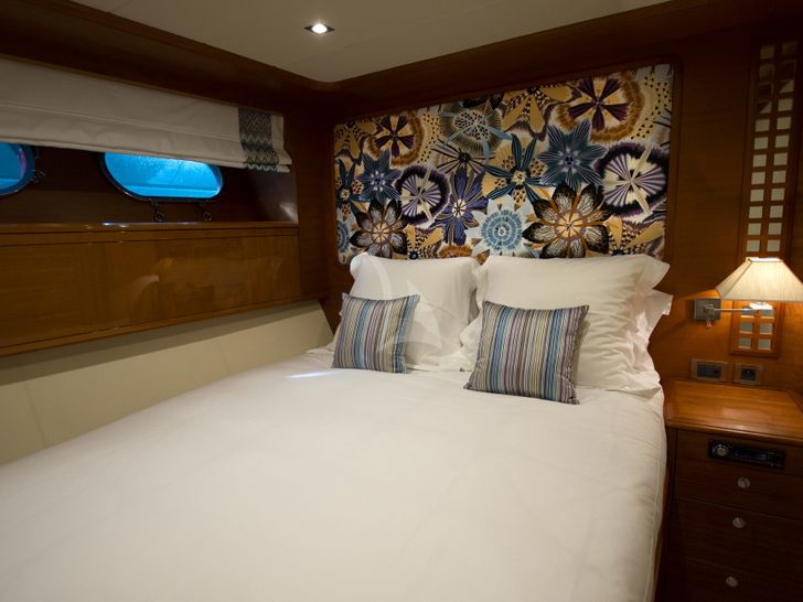 LADY EMMA Couach 3300 Fly - double cabin LADY EMMA Couach 3300 Fly - double cabin