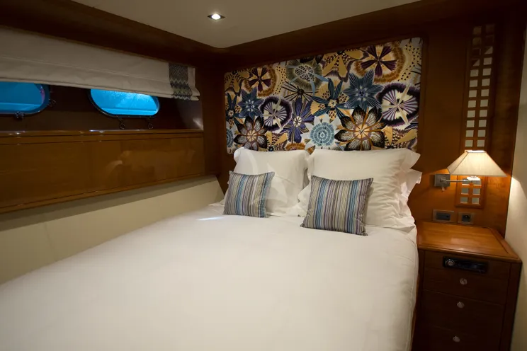 Charter Yacht LADY EMMA - Couach 3300 Fly - 4 Cabins - Cannes - St Tropez - Monaco - Nice - French Riviera