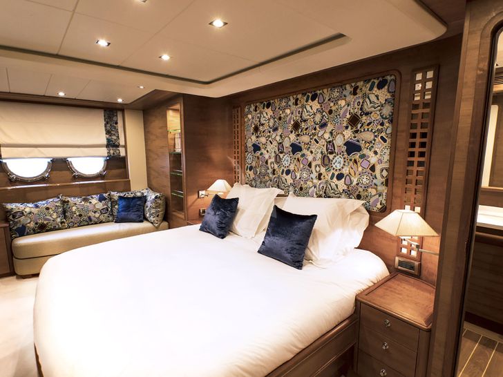 LADY EMMA Couach 3300 Fly - main cabin LADY EMMA Couach 3300 Fly - main cabin