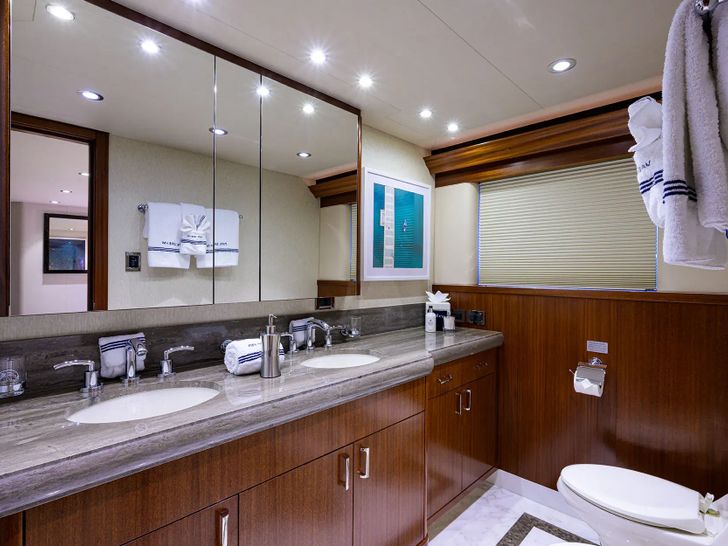 LADY JJ Westport W130 - VIP cabin 2 bathroom LADY JJ Westport W130 - VIP cabin 2 bathroom
