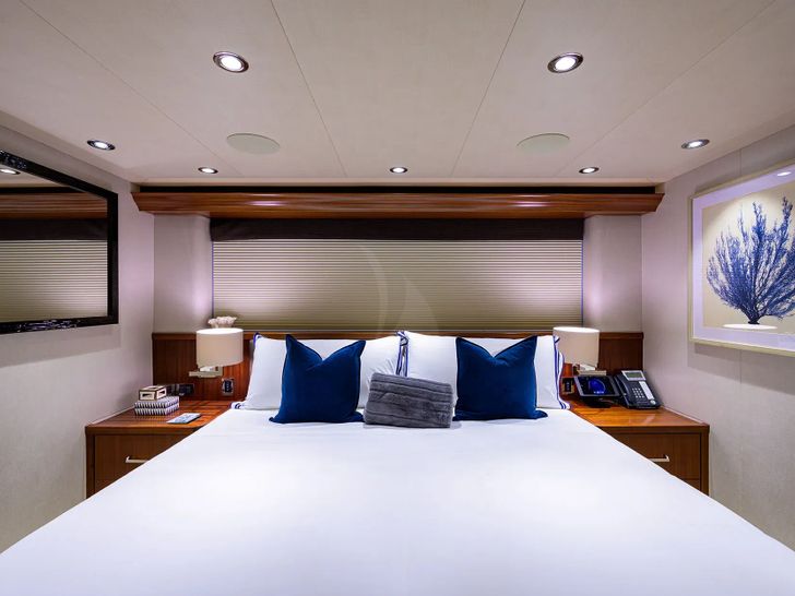 LADY JJ Westport W130 - VIP cabin 2 LADY JJ Westport W130 - VIP cabin 2