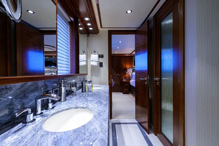 Charter Yacht LADY JJ - Westport W130 - 5 Cabins - Nassau - Exumas - Bahamas