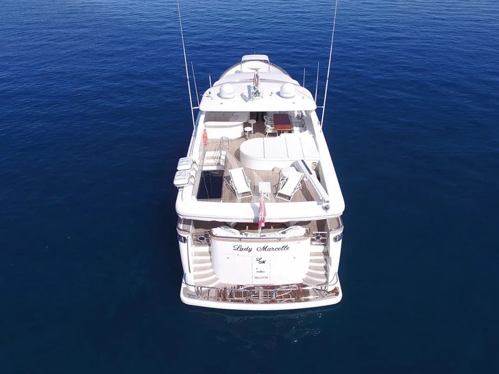LADY MARCELLE Horizon Elegance 88 - aft shot LADY MARCELLE Horizon Elegance 88 - aft shot