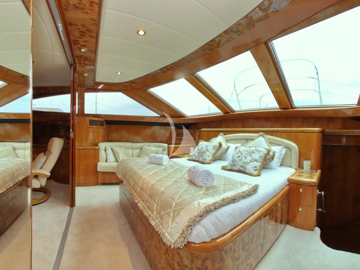 LADY MARCELLE Horizon Elegance 88 - master cabin LADY MARCELLE Horizon Elegance 88 - master cabin