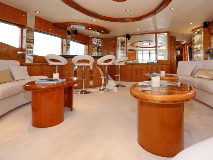 LADY MARCELLE Horizon Elegance 88 - saloon seating and bar area LADY MARCELLE Horizon Elegance 88 - saloon seating and bar area