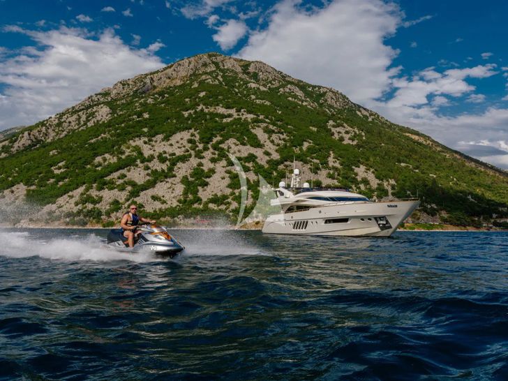 LADY MURA Dominator 29m - with the jet ski LADY MURA Dominator 29m - with the jet ski