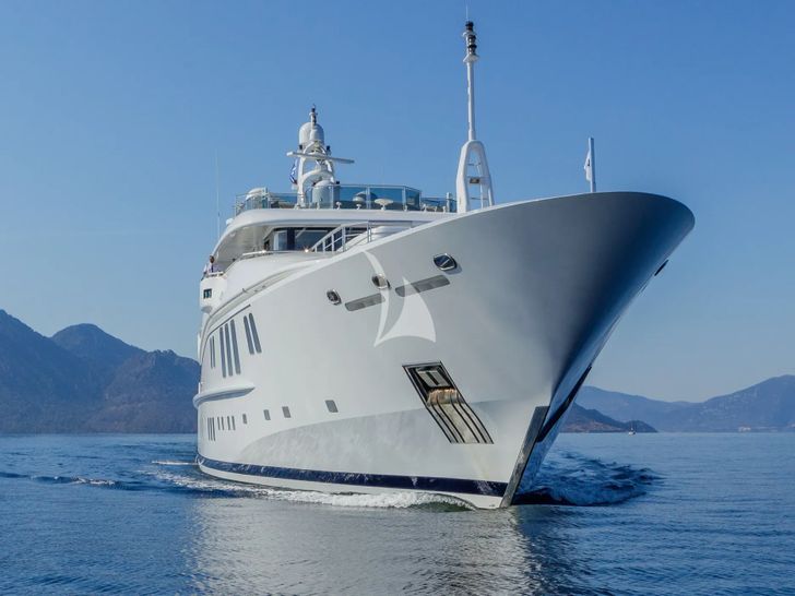 LADY VERA Nobiskrug 73m - bow view LADY VERA Nobiskrug 73m - bow view