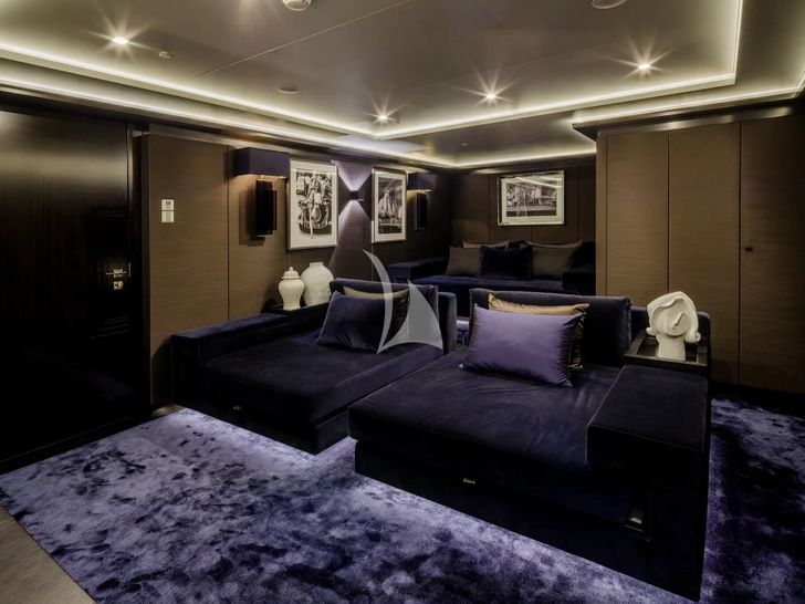 LADY VERA Nobiskrug 73m - cinema seating LADY VERA Nobiskrug 73m - cinema seating