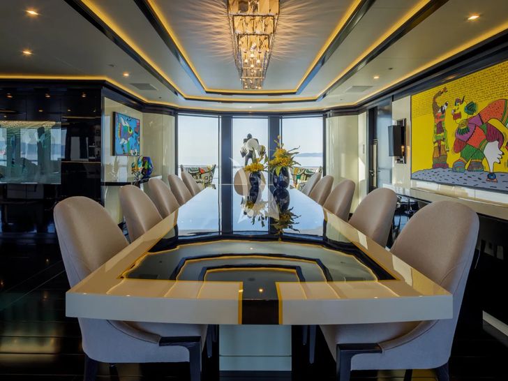 LADY VERA Nobiskrug 73m - main dining LADY VERA Nobiskrug 73m - main dining