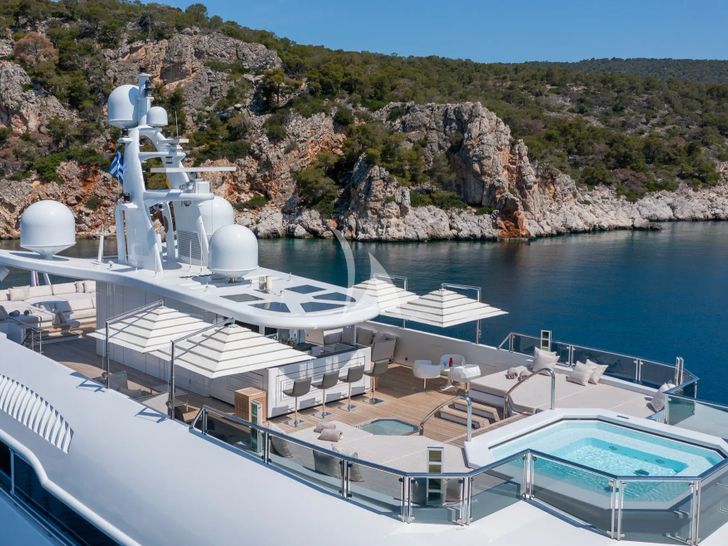 LADY VERA Nobiskrug 73m - sun deck LADY VERA Nobiskrug 73m - sun deck