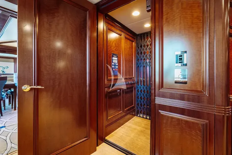 Charter Yacht LADY BETH - Newcastle 5500 - 6 Cabins - St Martin - St Barths - Leewards - Caribbean