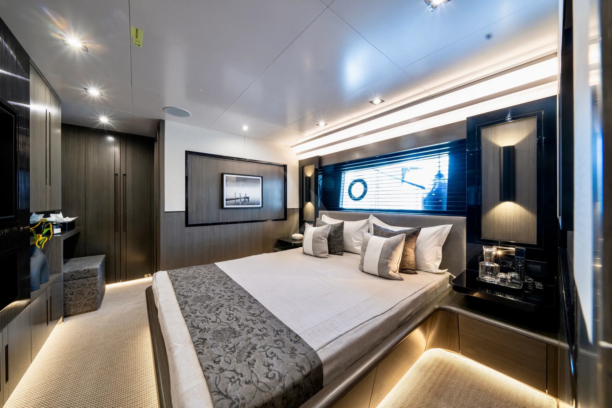 Charter Yacht LADY B II - Pearl 95 - 5 Cabins - Portals - Mallorca - Palma - Ibiza - Balearic Islands - Spain