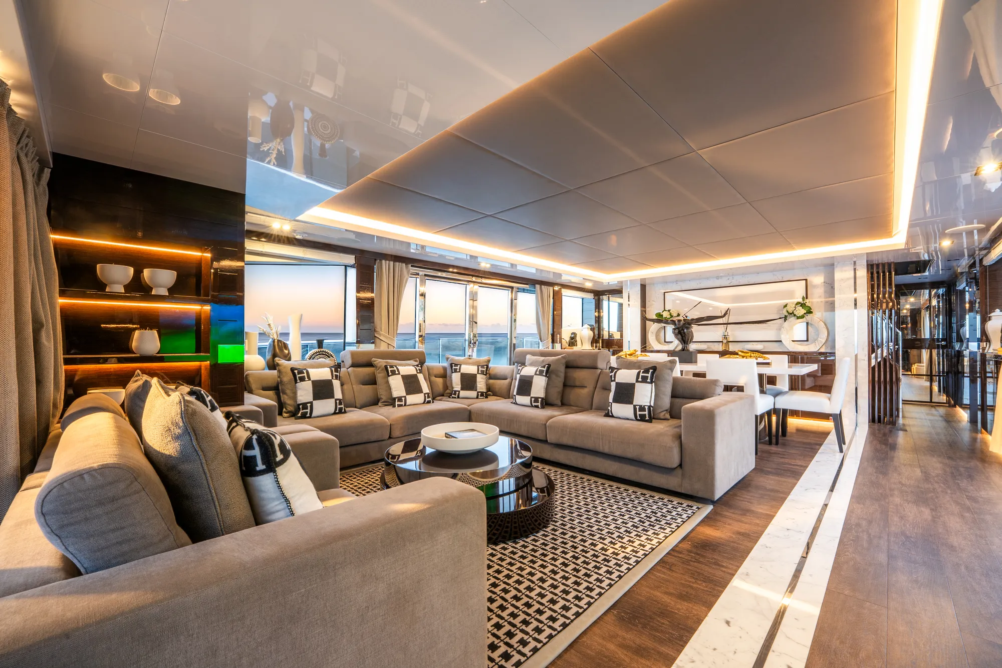 Charter Yacht LADY B II - Pearl 95 - 5 Cabins - Portals - Mallorca - Palma - Ibiza - Balearic Islands - Spain