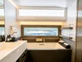 LADY B II Pearl 95 - master cabin bathtub LADY B II Pearl 95 - master cabin bathtub