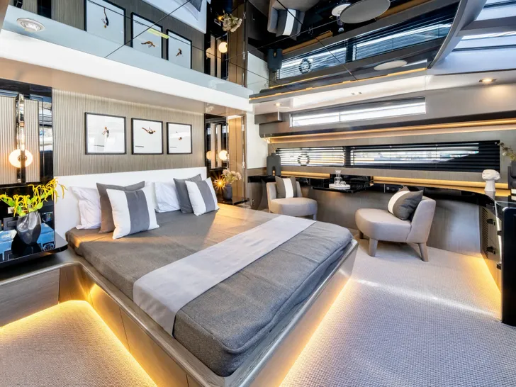LADY B II Pearl 95 - master cabin other angle LADY B II Pearl 95 - master cabin other angle
