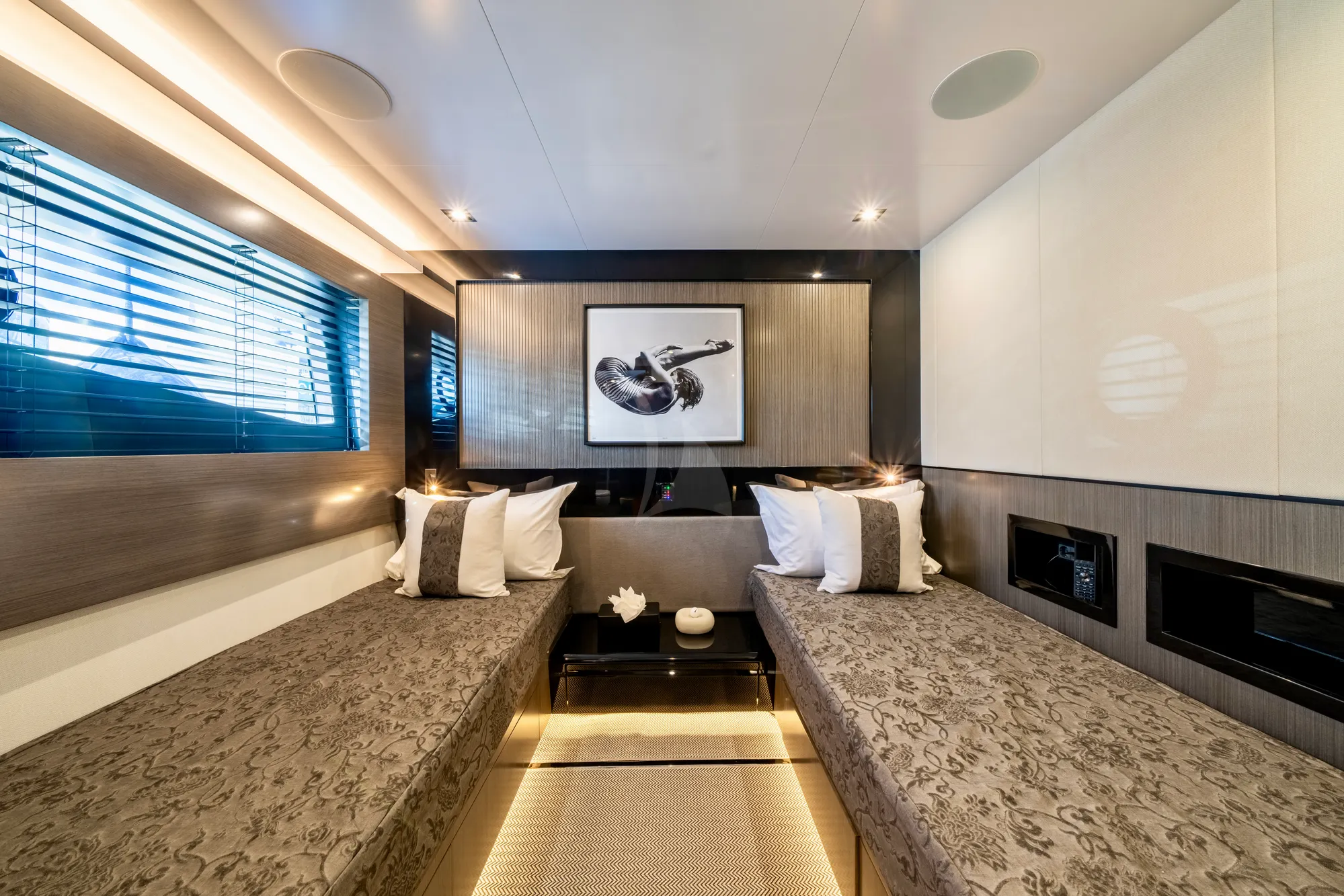 Charter Yacht LADY B II - Pearl 95 - 5 Cabins - Portals - Mallorca - Palma - Ibiza - Balearic Islands - Spain