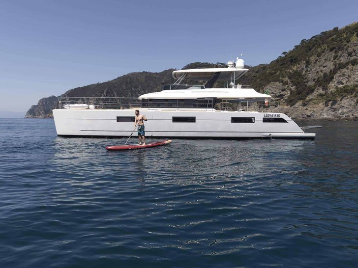 LADY C Lagoon 630 - anchored with the paddleboard LADY C Lagoon 630 - anchored with the paddleboard
