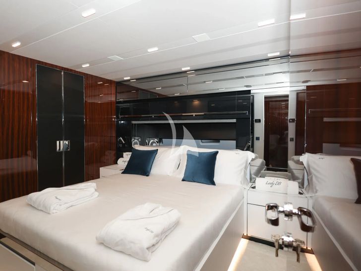 LADY DB Riva 88 Folgore - VIP cabin 1 LADY DB Riva 88 Folgore - VIP cabin 1