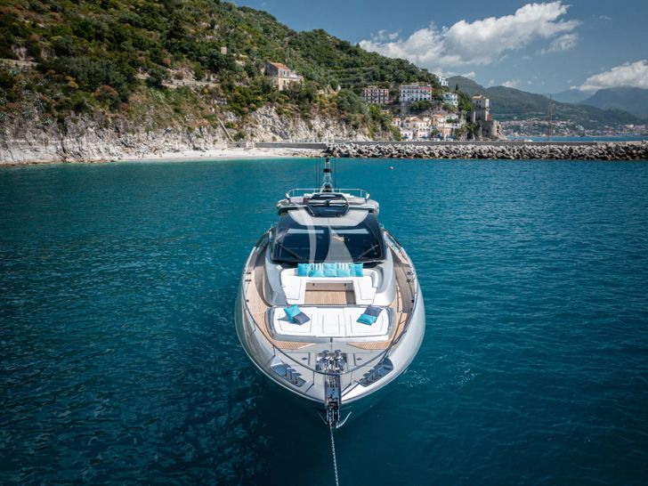 LADY DB Riva 88 Folgore - bow view LADY DB Riva 88 Folgore - bow view