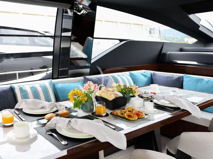 LADY DB Riva 88 Folgore - dining area LADY DB Riva 88 Folgore - dining area