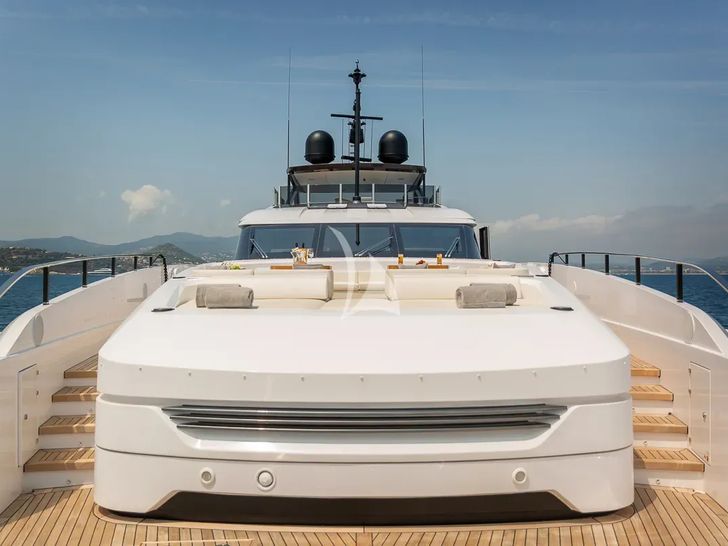 LADY DIA Ferretti Custom Line 140 - foredeck bronzing area LADY DIA Ferretti Custom Line 140 - foredeck bronzing area