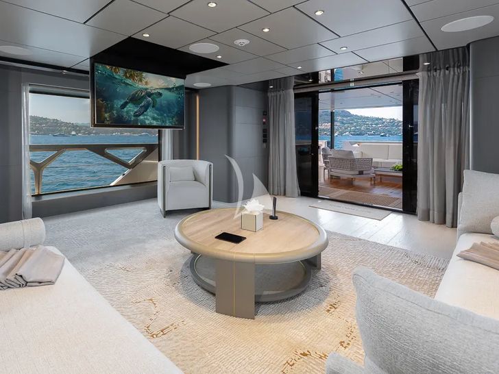 LADY DIA Ferretti Custom Line 140 - main saloon TV LADY DIA Ferretti Custom Line 140 - main saloon TV