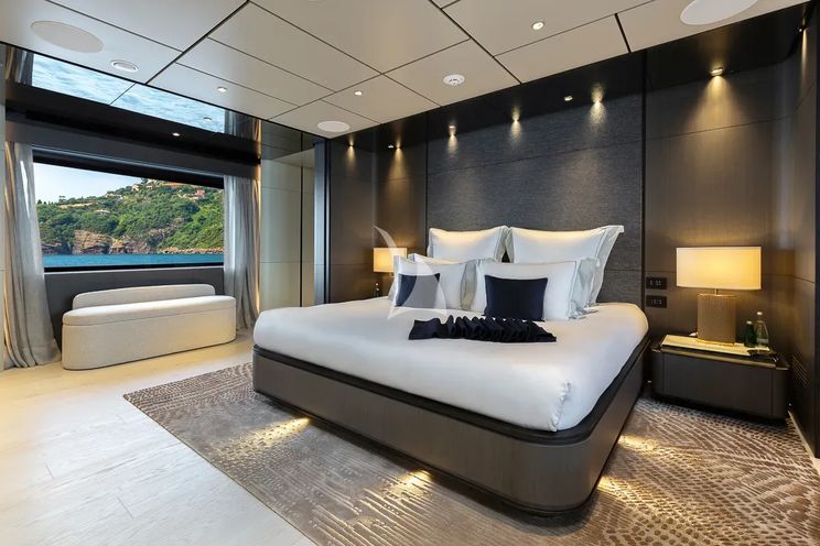 Charter Yacht LADY DIA - Ferretti Custom Line 140 - 5 Cabins - Cannes - St Tropez - Nice - Antibes - French Riviera