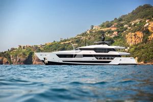 LADY DIA - Ferretti Custom Line 140 - 5 Cabins - Cannes - St Tropez - Nice - Antibes - French Riviera LADY DIA - Ferretti Custom Line 140 - 5 Cabins - Cannes - St Tropez - Nice - Antibes - French Riviera