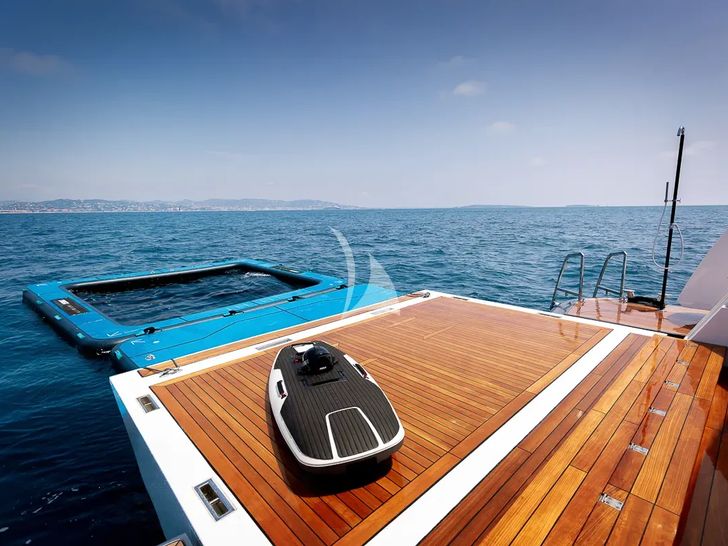 LADY DIA Ferretti Custom Line 140 - swim platform LADY DIA Ferretti Custom Line 140 - swim platform