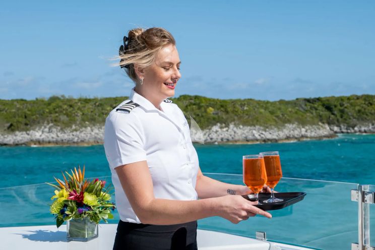 Charter Yacht LADY H - Benetti Classic 121 - 5 Cabins - Nassau - Exumas - Bahamas