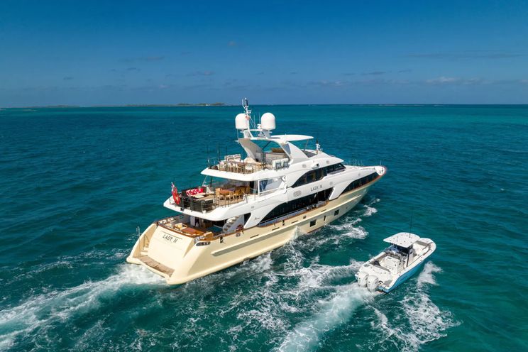 Charter Yacht LADY H - Benetti Classic 121 - 5 Cabins - Nassau - Exumas - Bahamas