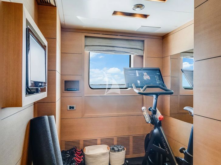 LADY H Benetti Classic 121 - gym LADY H Benetti Classic 121 - gym