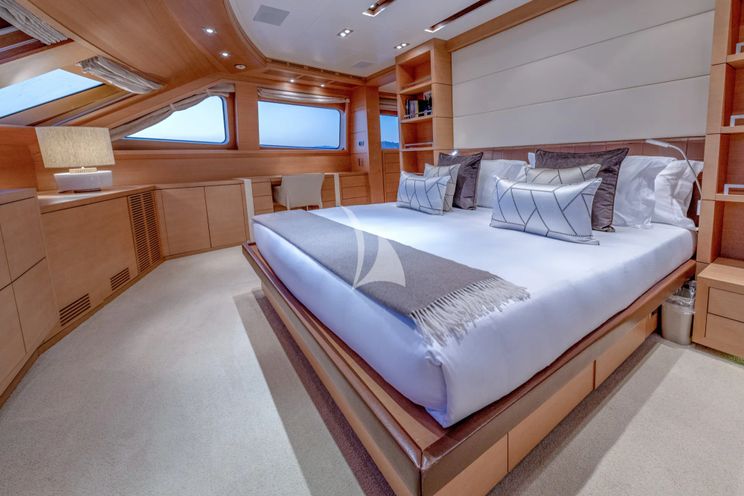 Charter Yacht LADY H - Benetti Classic 121 - 5 Cabins - Nassau - Exumas - Bahamas