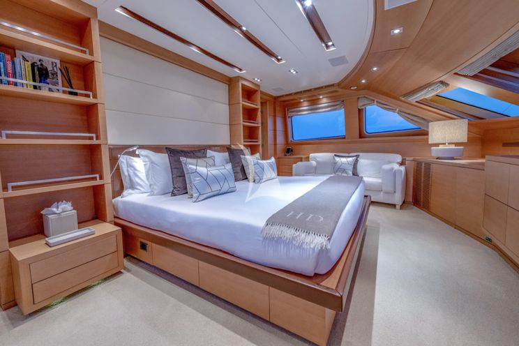 Charter Yacht LADY H - Benetti Classic 121 - 5 Cabins - Nassau - Exumas - Bahamas