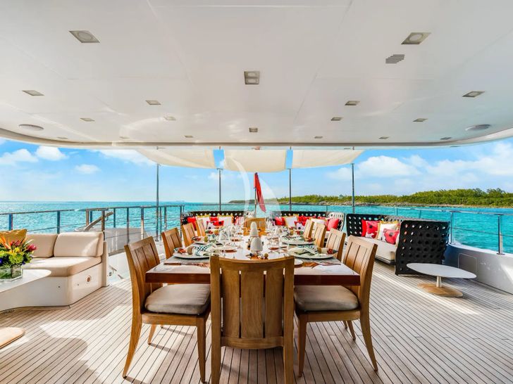 LADY H Benetti Classic 121 - sky deck dining area LADY H Benetti Classic 121 - sky deck dining area