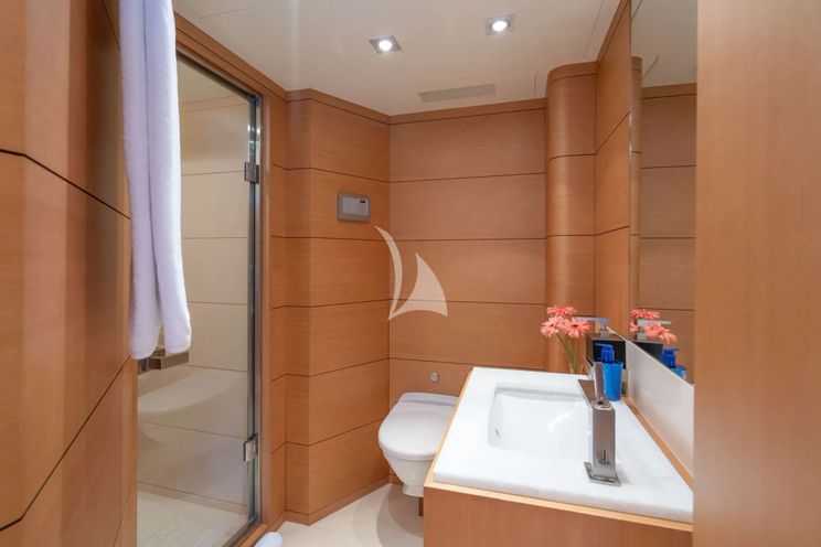 Charter Yacht LADY H - Benetti Classic 121 - 5 Cabins - Nassau - Exumas - Bahamas