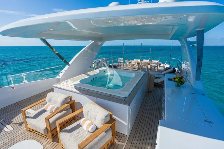 Charter Yacht LADY H - Benetti Classic 121 - 5 Cabins - Nassau - Exumas - Bahamas