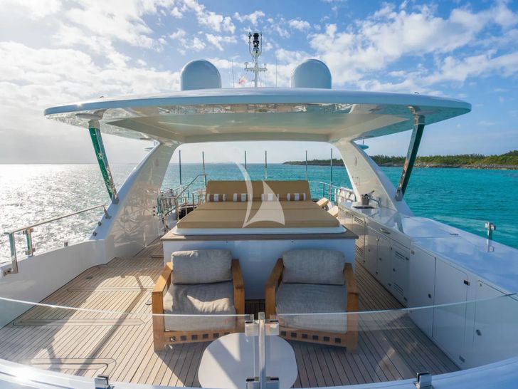 LADY H Benetti Classic 121 - sun deck LADY H Benetti Classic 121 - sun deck