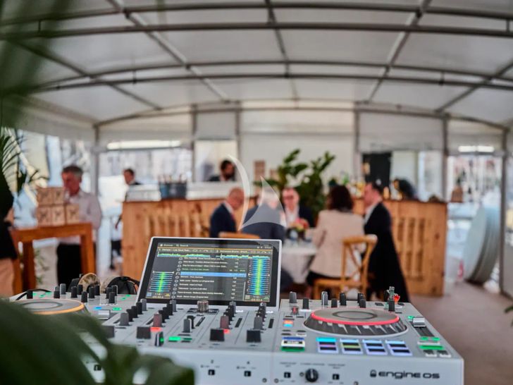 LADY JERSEY Abeking and Rasmussen 36m - event with a dj LADY JERSEY Abeking and Rasmussen 36m - event with a dj