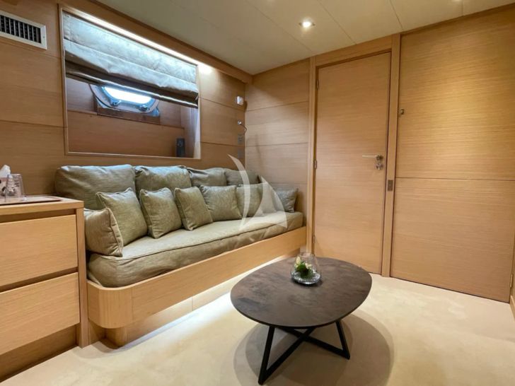 LADY JERSEY Abeking and Rasmussen 36m - master cabin seating LADY JERSEY Abeking and Rasmussen 36m - master cabin seating