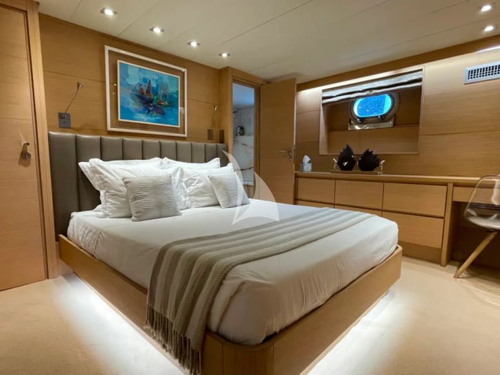 LADY JERSEY Abeking and Rasmussen 36m - master cabin LADY JERSEY Abeking and Rasmussen 36m - master cabin