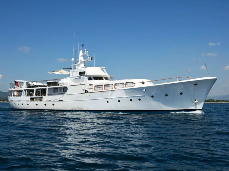 LADY JERSEY Abeking and Rasmussen 36m - profile LADY JERSEY Abeking and Rasmussen 36m - profile