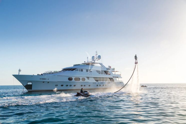 Charter Yacht LADY JOY - Christensen 157 - 6 Cabins - Nassau - Exumas - Bahamas