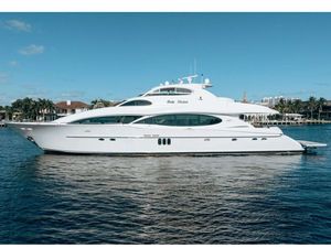 LADY KRISTINA - Lazzara 112 - 5 Cabins - Nassau - Exumas - Bahamas LADY KRISTINA - Lazzara 112 - 5 Cabins - Nassau - Exumas - Bahamas