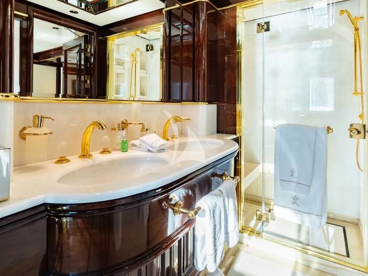 LADY LENA Sanlorenzo 52 - VIP cabin 1 bathroom LADY LENA Sanlorenzo 52 - VIP cabin 1 bathroom