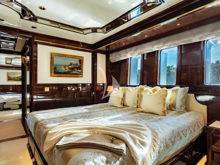 LADY LENA Sanlorenzo 52 - VIP cabin 1 LADY LENA Sanlorenzo 52 - VIP cabin 1