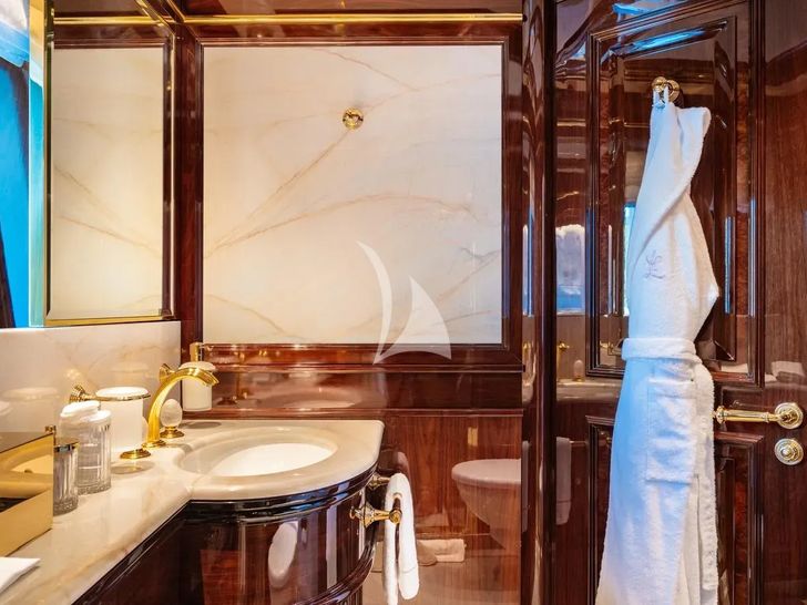 LADY LENA Sanlorenzo 52 - VIP cabin 2 bathroom LADY LENA Sanlorenzo 52 - VIP cabin 2 bathroom