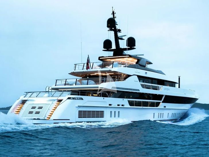 LADY LENA Sanlorenzo 52 - cruising aft shot LADY LENA Sanlorenzo 52 - cruising aft shot