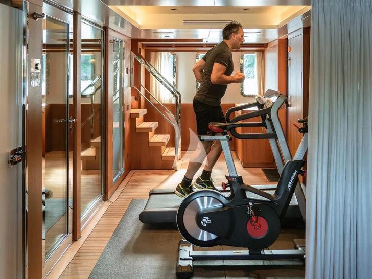LADY LENA Sanlorenzo 52 - gym equipment LADY LENA Sanlorenzo 52 - gym equipment